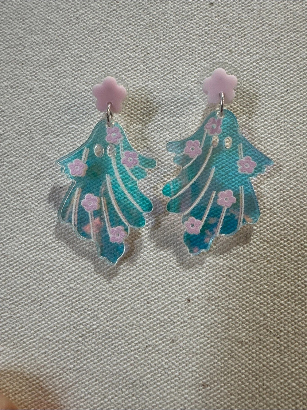 Lovisa Floral Drop Earrings in Blue & Pink